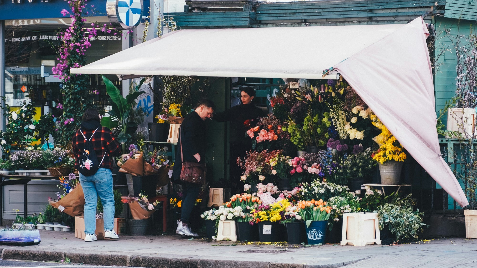 Where to Leave Your Luggage in Notting Hill | Bag Drop London